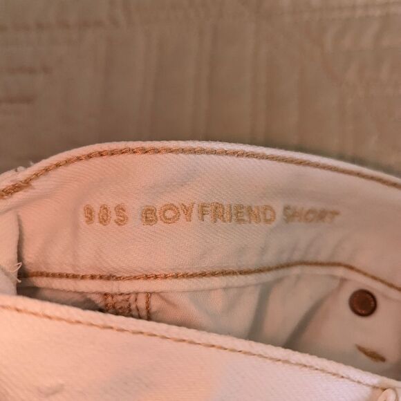 AMERICAN EAGLE White Distressed Cotton High-Rise Boyfriend Jean Shorts Size 0 - Picture 14 of 15